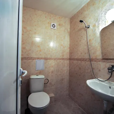 Rest Guest 3* 플로브디프