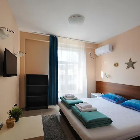 Rest Guest ゲストハウス 3*